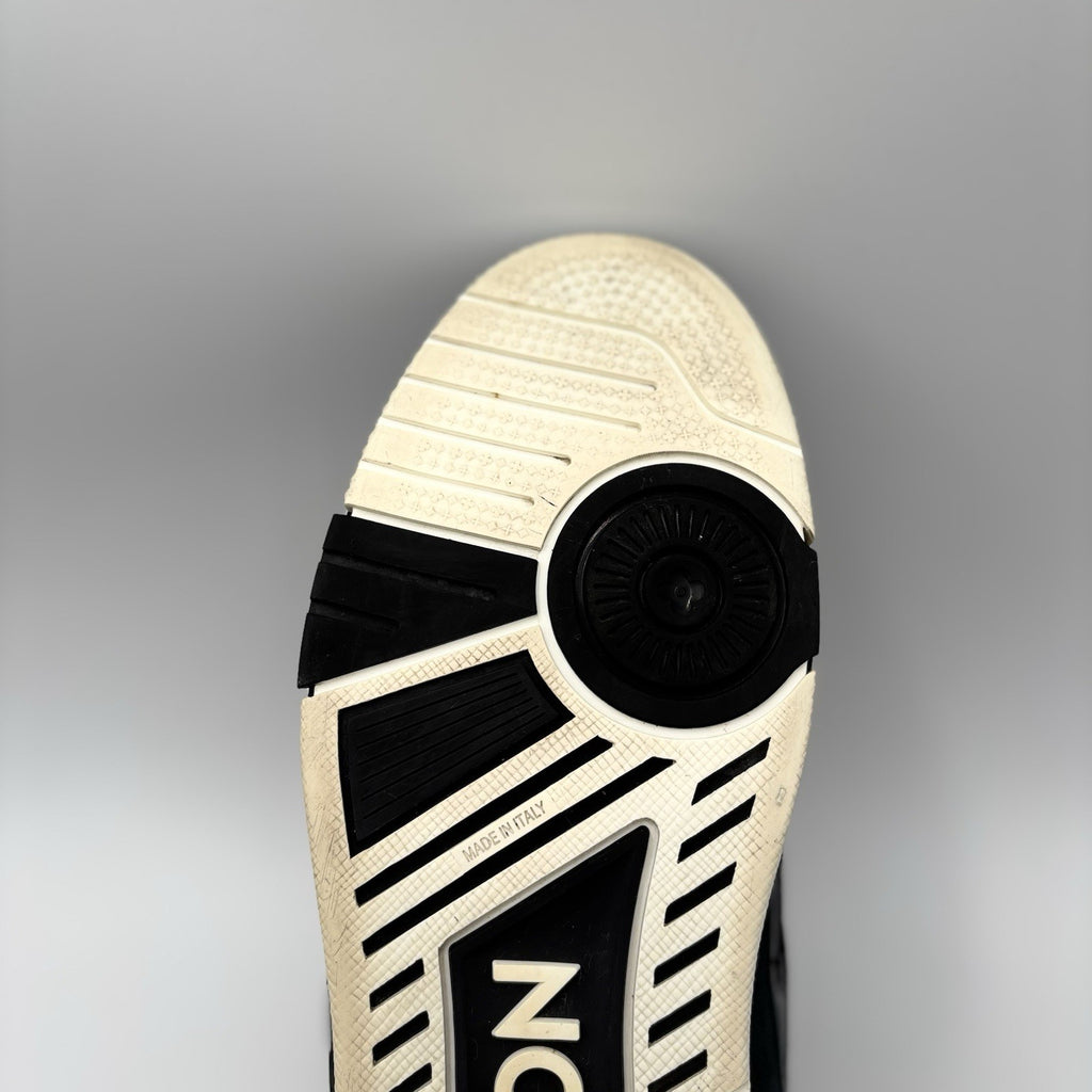 Size 8.5 LV (9.5-10 US) Louis Vuitton Skate ' Black White '