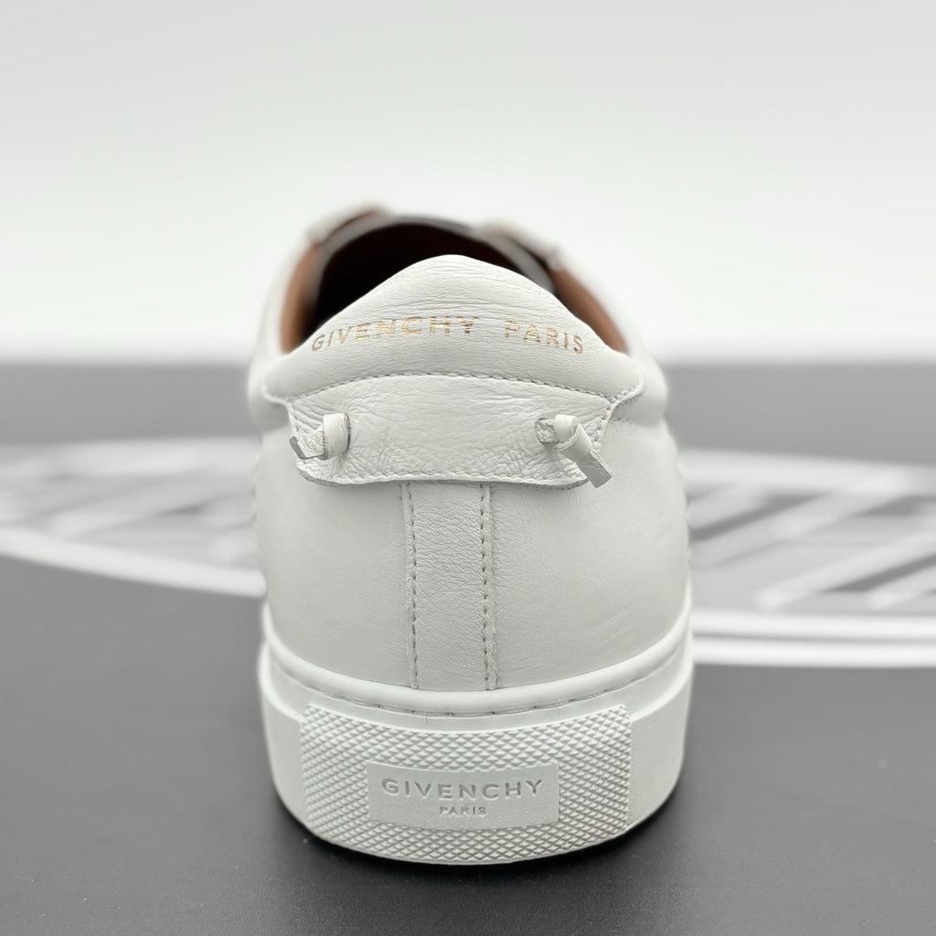 Size 42 (9 US) - Givenchy Strap Leather ' White Black ' | SUPER CLEAN!
