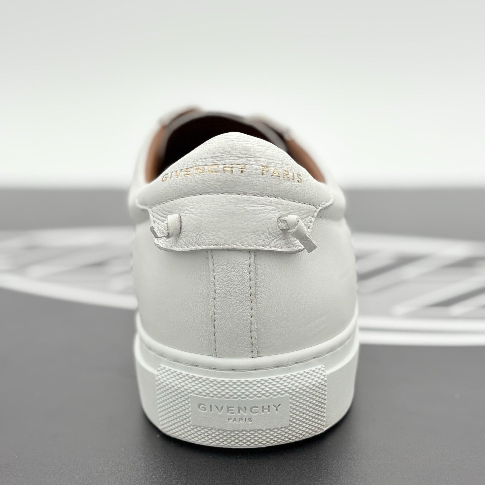 Size 42 (9 US) - Givenchy Strap Leather ' White Black ' | SUPER CLEAN!