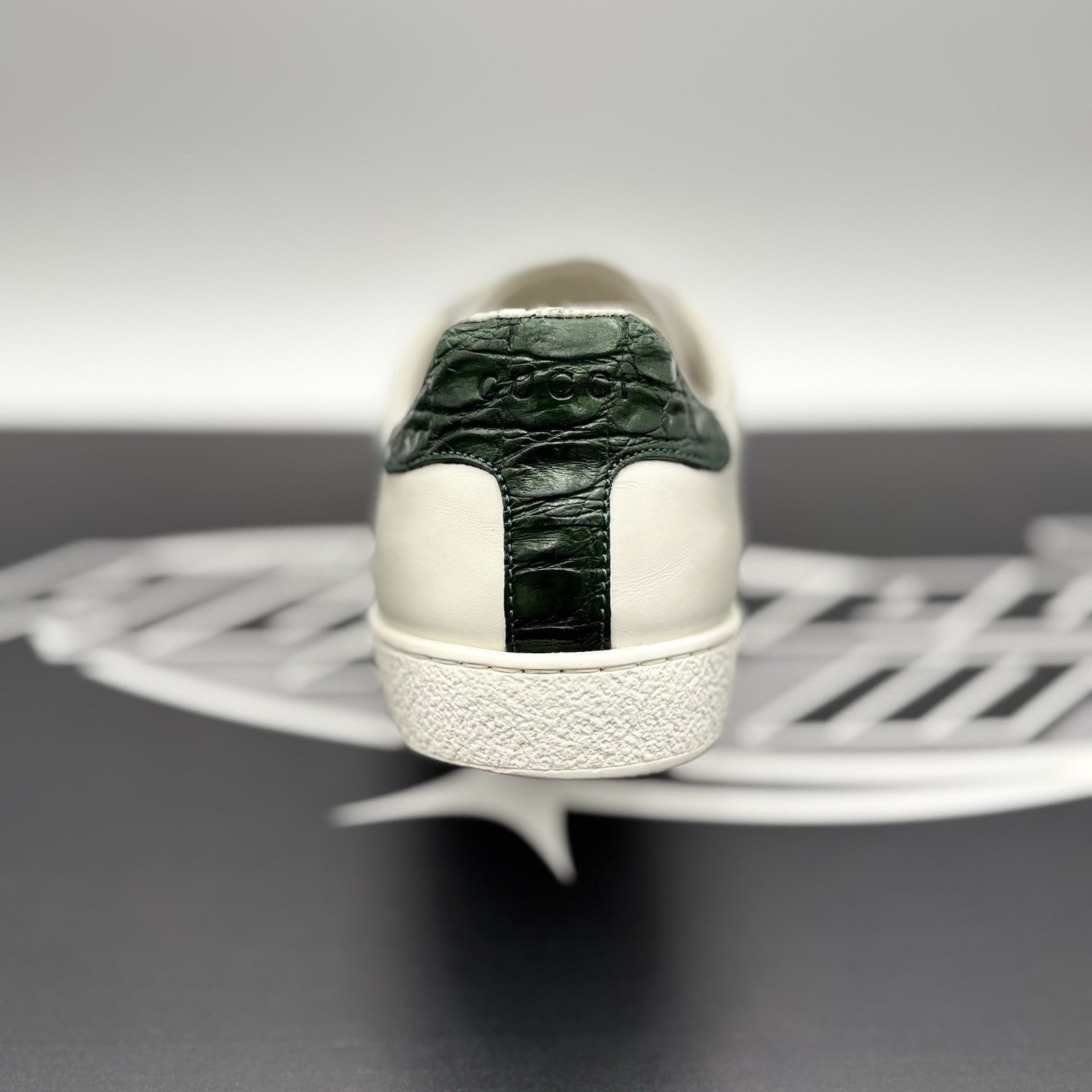Size 9 G ( 10 US) - Gucci Ace Web  ' White, Red, Green ' | GOOD CONDITION!