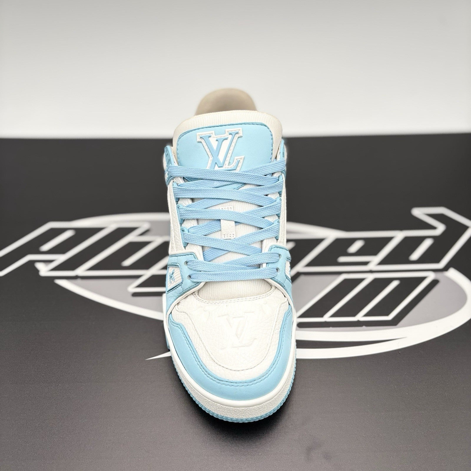 Size 4 LV (5-5.5 US) - Louis Vuitton Trainer ' Sky Blue, White ' | GREAT COND!