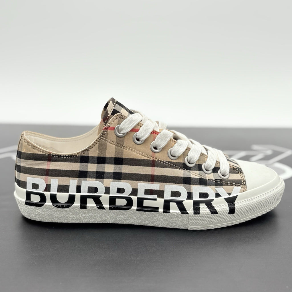 Size 40 (7 US) Burberry Logo Print Sneaker ' Vintage Check ' | GREAT CONDITION!