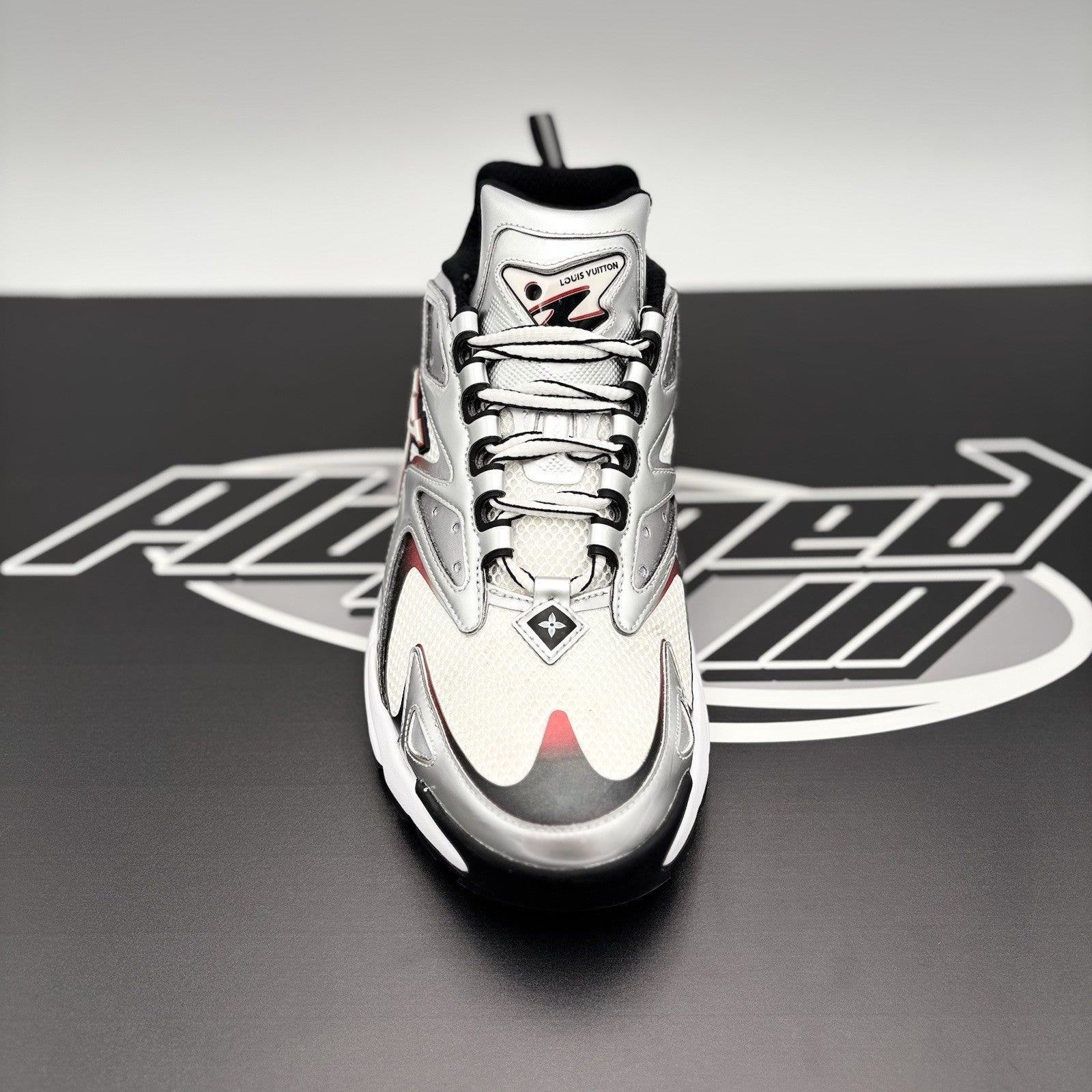 Size 8.5 LV (9.5-10 US) Louis Vuitton Tactic Runner ' Red Grey ' | GREAT COND!
