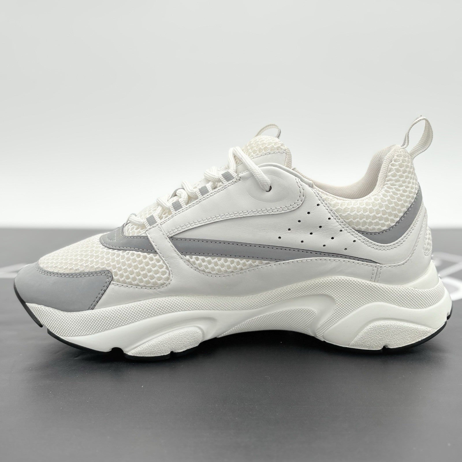 Size 42 (9 US) - Dior B22 Sneaker ' White Reflective ' | GREAT CONDITION!