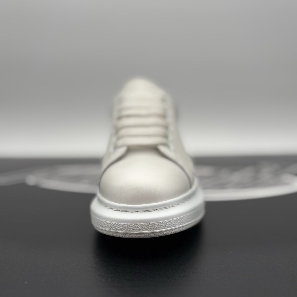 Size 41 (8 US) - Alexander McQueen Oversized ' White, Blue ' | GREAT CONDITION!