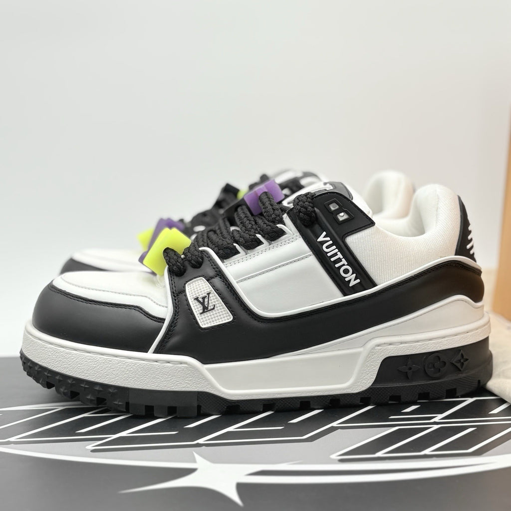 Size 9 LV (10-10.5 US) - Louis Vuitton Maxi ' Black White ' | EXCELLENT!
