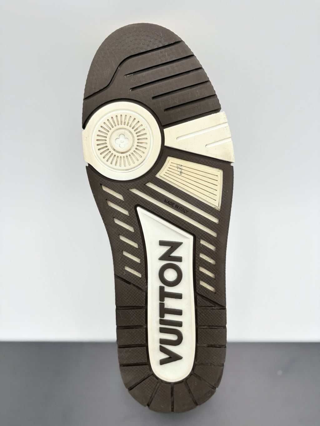 Size 8 LV (9-9.5 US) - Louis Vuitton Trainer ' White Mocha ' | GOOD CONDITION!