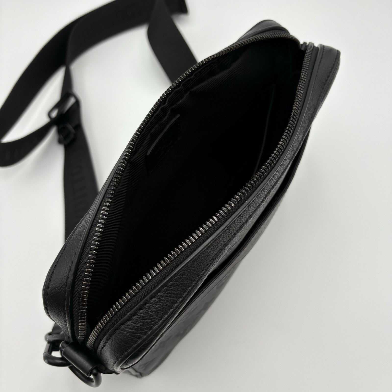 Louis Vuitton Messenger Bag Monogram Shadow ' Black ' | SUPER CLEAN!