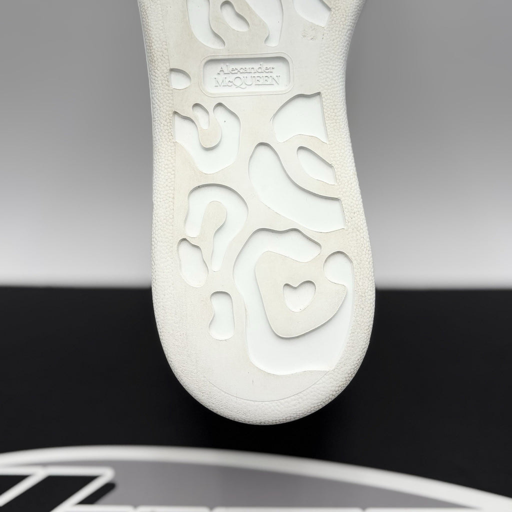 Size 41 (8 US) - Alexander McQueen Oversized ' White, Blue ' | GREAT CONDITION!