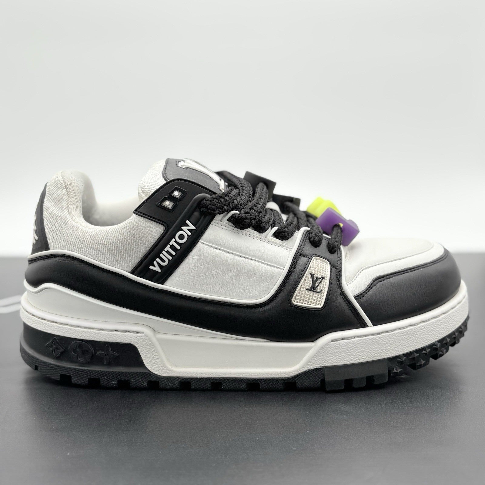 Size 10 LV (11-11.5 US) - Louis Vuitton Maxi ' Black White ' | GREAT CONDITION!