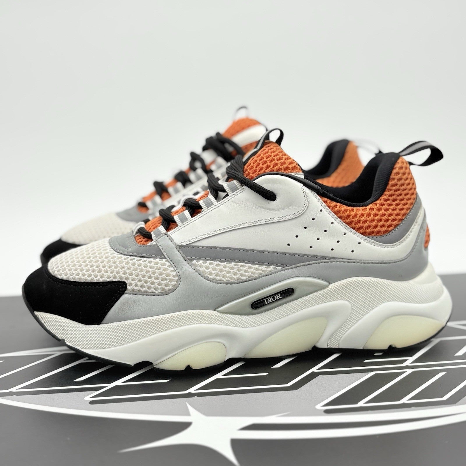 Size 43 (10 US) - Dior B22 ' White Orange ' | GREAT CONDITION!