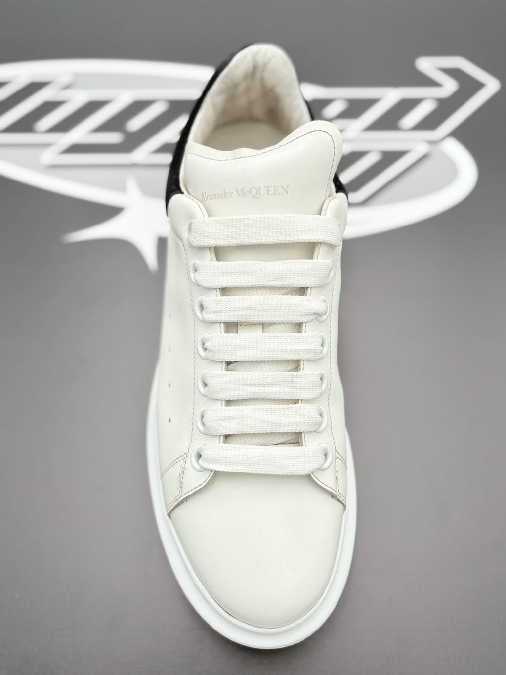 Size 41 (8 US) - Alexander McQueen ' White Black ' | GREAT CONDITION!
