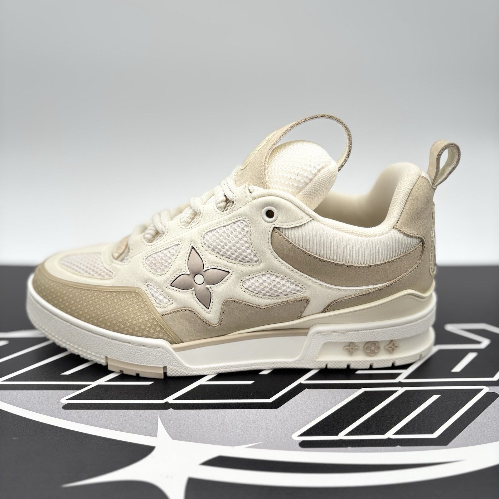 Size 7 LV (8-8.5 US) - Louis Vuitton Skate ' Beige White ' | EXCELLENT COND!