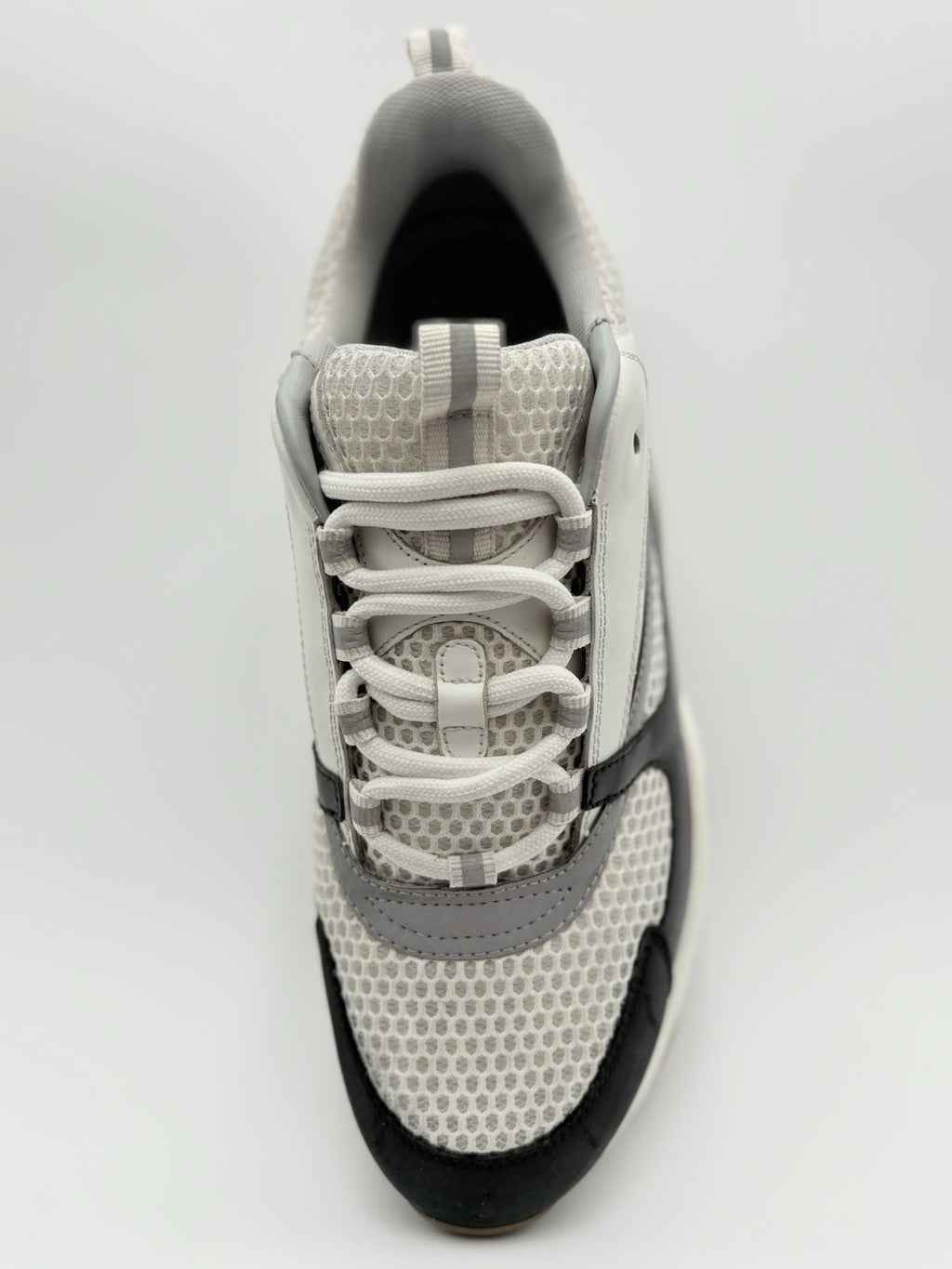 Size 42 (9 US) - Dior B22 Sneaker ' White Black ' | GOOD CONDITION!