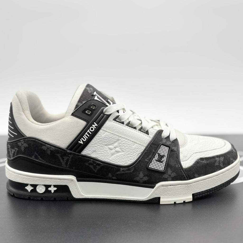 Size 10 LV (11-11.5 US) Louis Vuitton Trainer ' Black White ' | GREAT CONDITION!