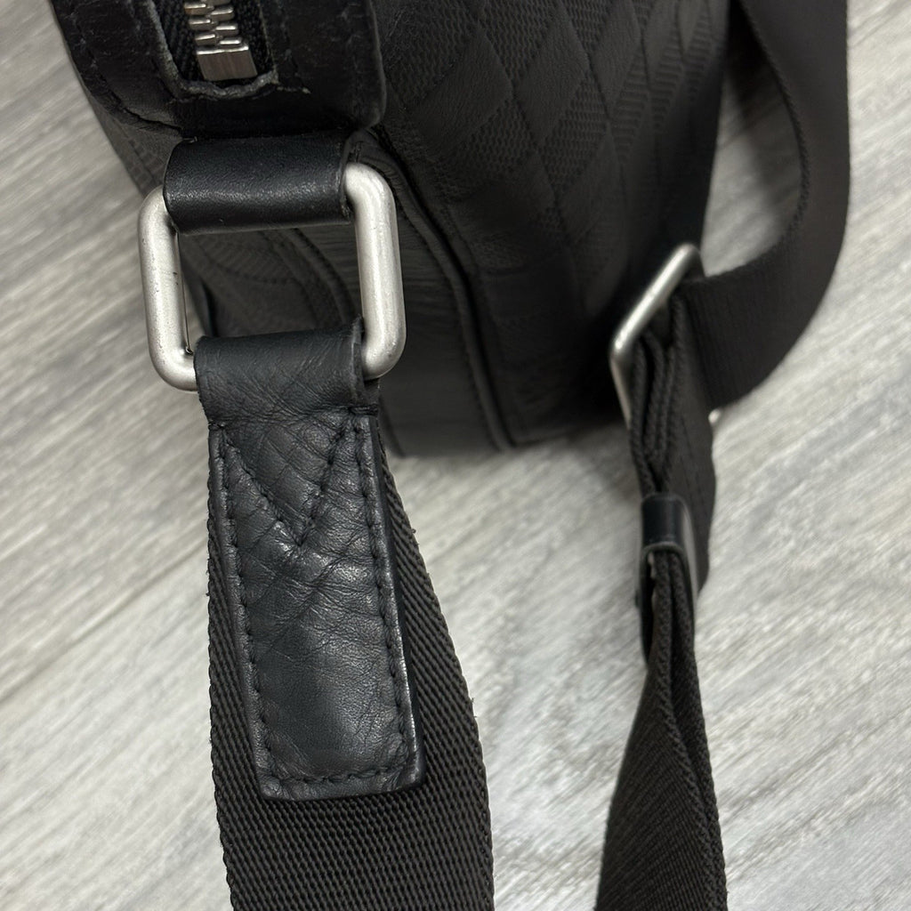 Louis Vuitton Damier Infini Discovery Messenger Bag MM Onyx ' Black ' | CLEAN!