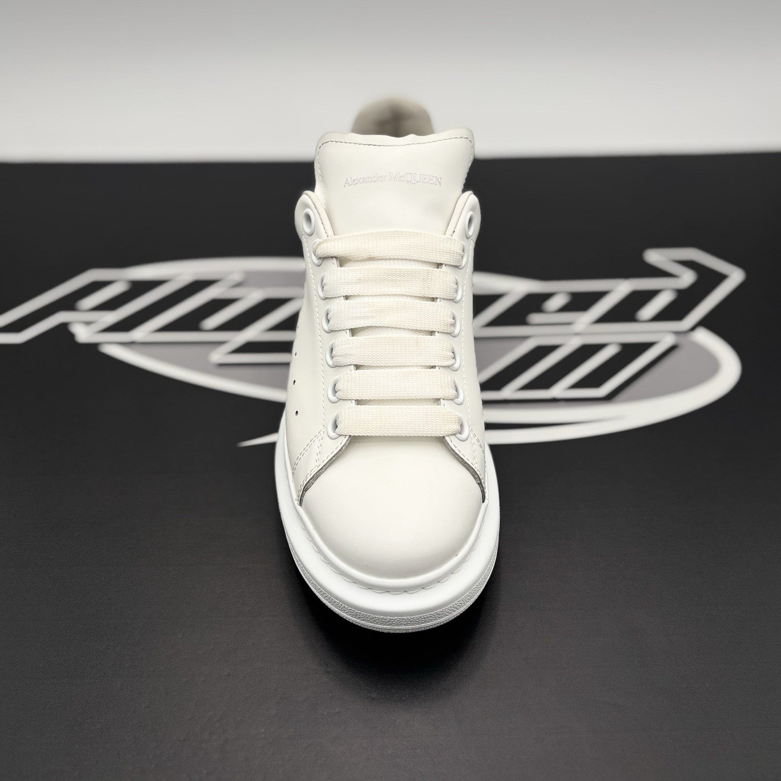 Size 38 - Alexander McQueen Oversized ' White Ultramarine' | GREAT CONDITION!
