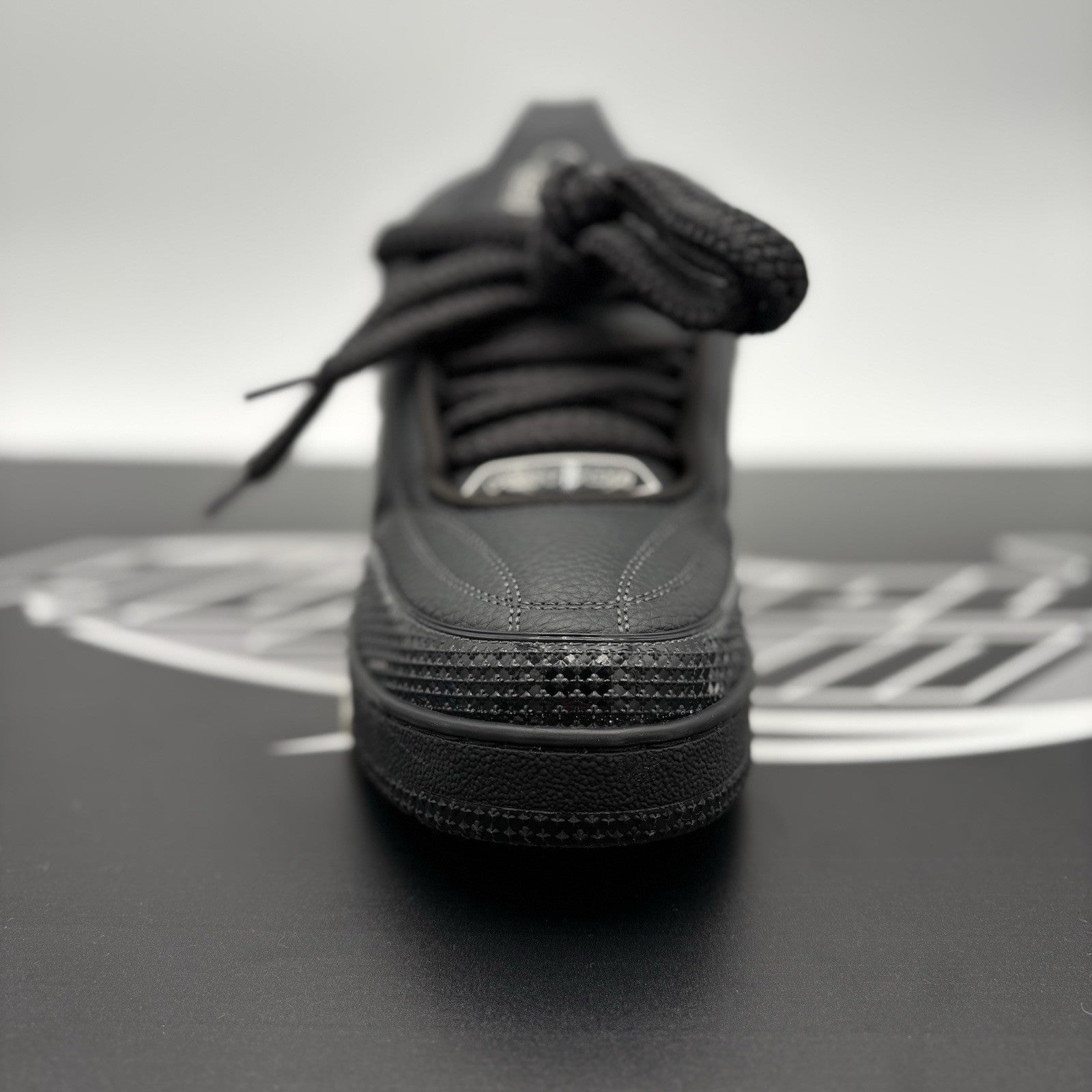 Size 8 LV (9-9.5 US) Louis Vuitton Skate ' Black ' | EXCELLENT CONDITION