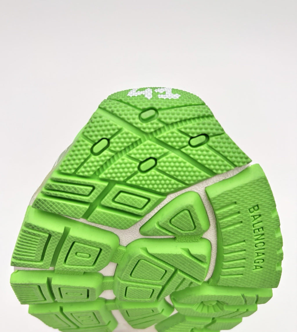 Size 41 (US 8) - Balenciaga Runner ' Fluo Green White ' | BRAND NEW!