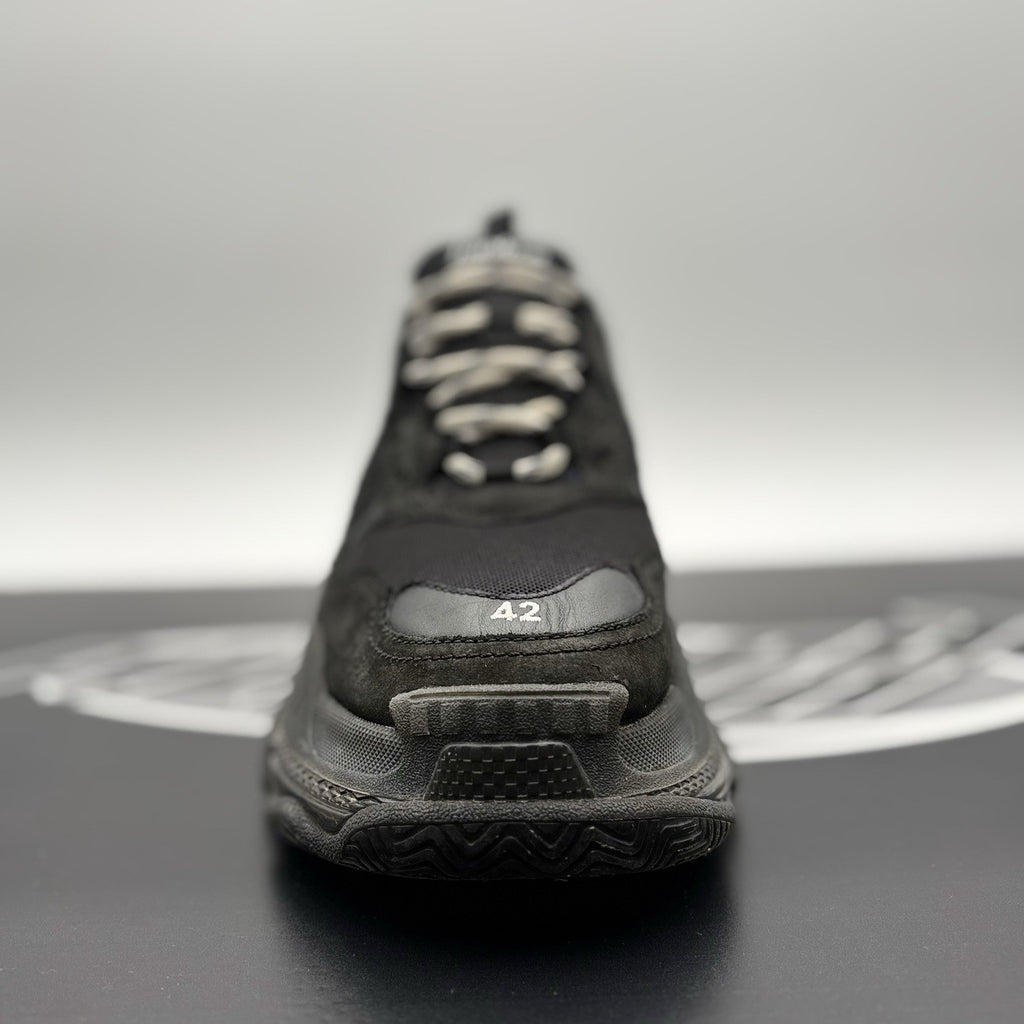 Size 42 (9 US) - Balenciaga Triple S ' Black ' | GOOD CONDITION!