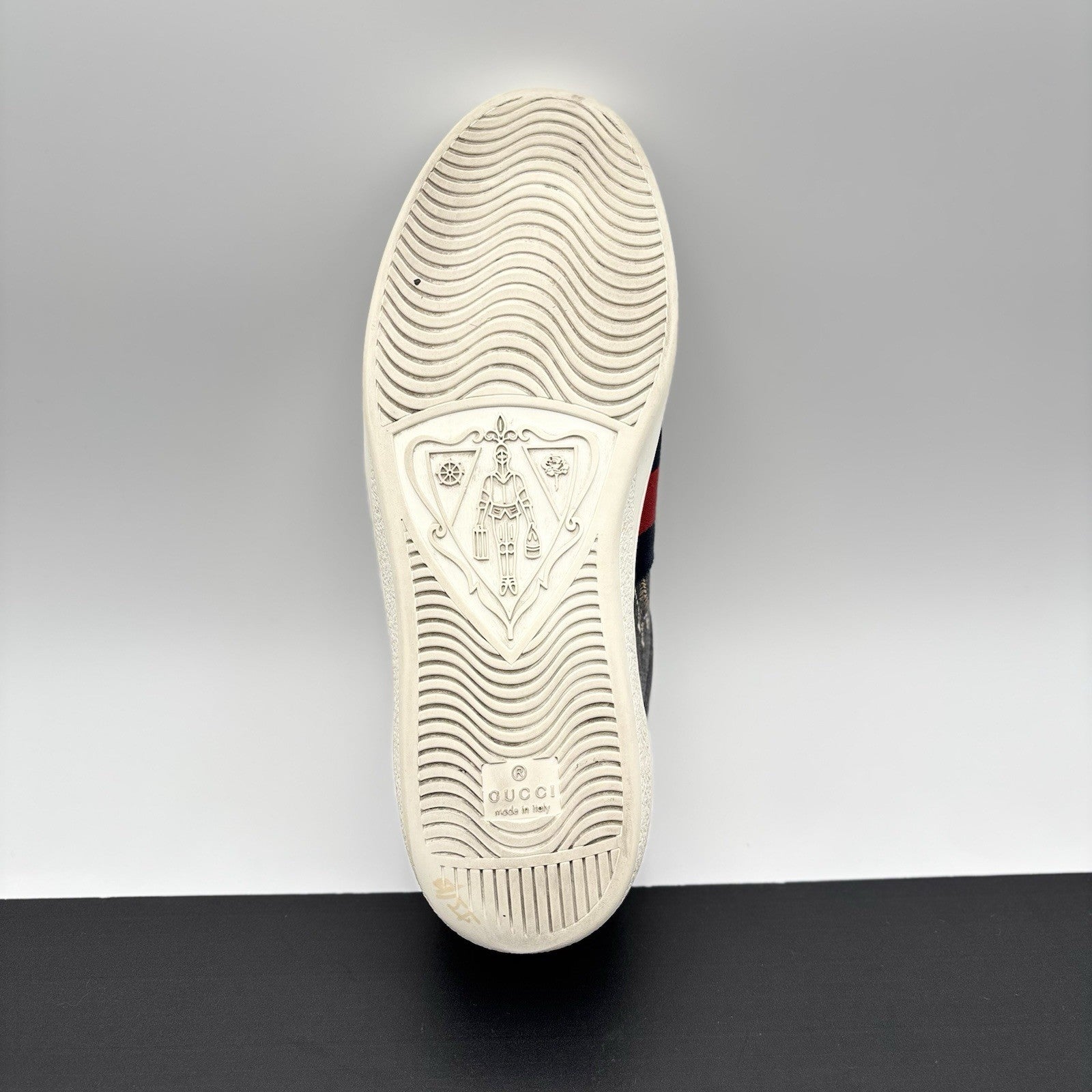 Size 8 G (8.5 US) - Gucci Tiger Ace GG Supreme Monogram | GREAT CONDITION!