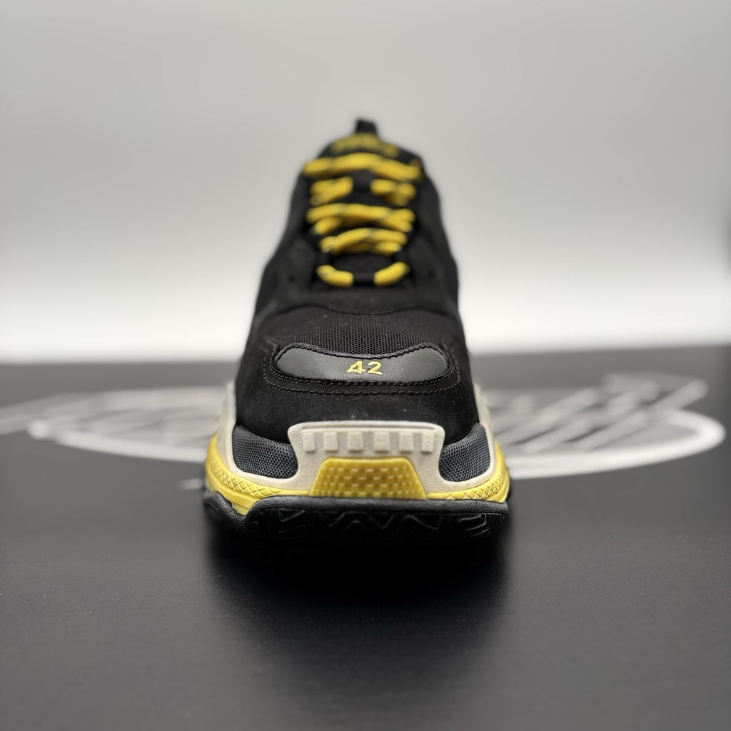 Size 42 (9 US) - Balenciaga Triple S ' Black Yellow ' | GREAT CONDITION!