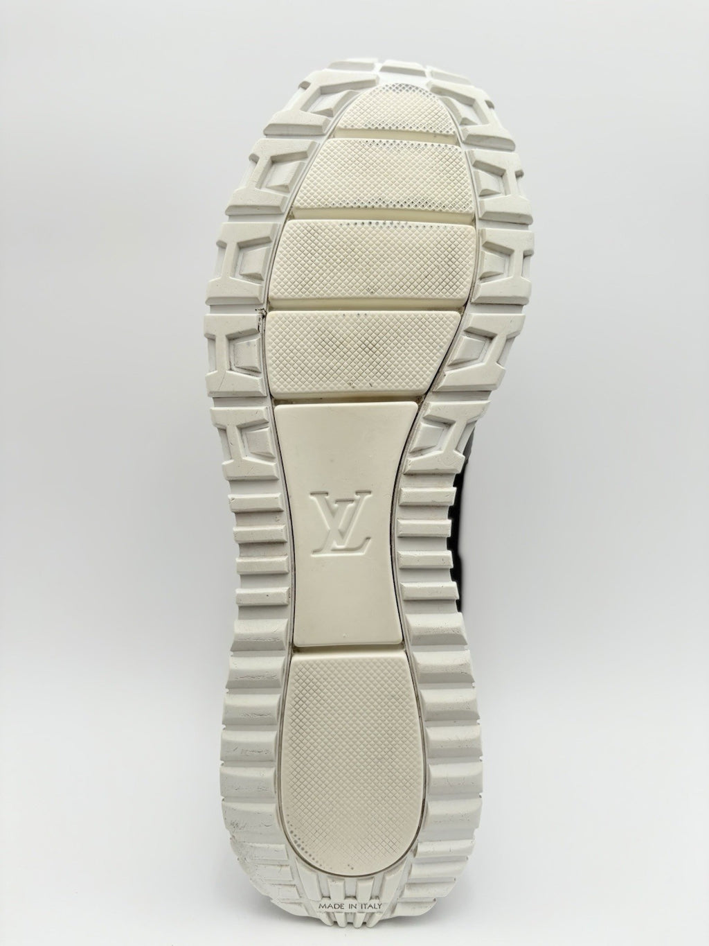 Size 9.5 LV (10.5-11 US) Louis Vuitton Run Away Sneaker ' Black White ' | GOOD!