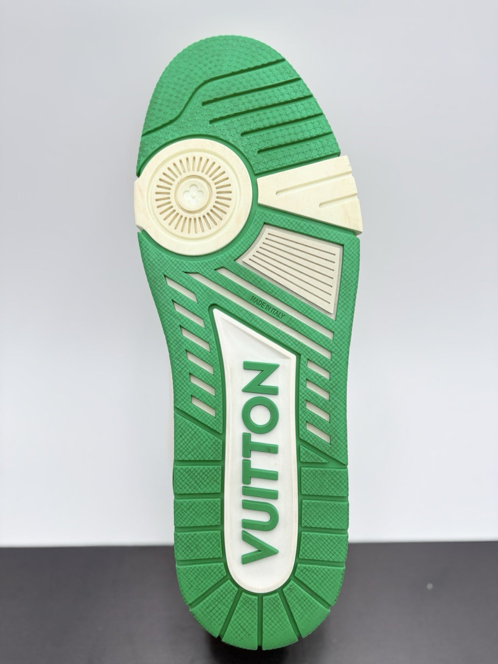 Size 11 LV (12-12.5 US) Louis Vuitton Trainer ' White Green ' | GREAT CONDITION!