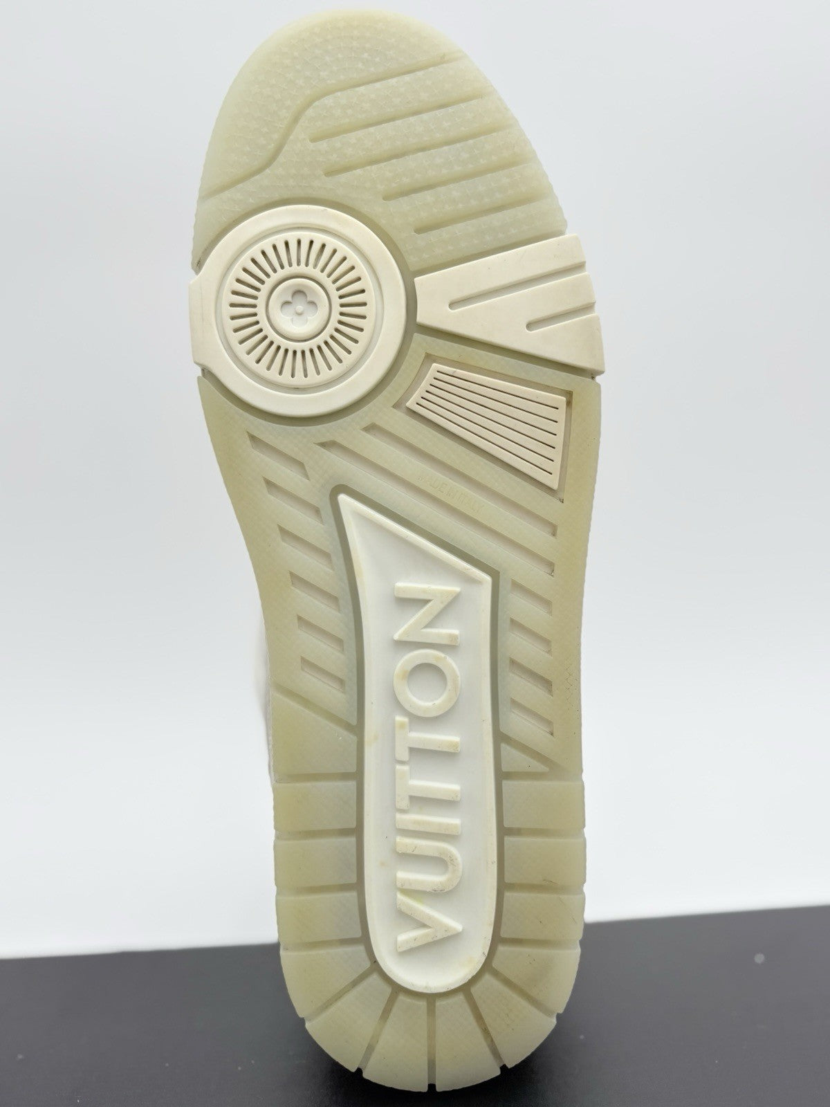 Size 8.5 LV (9.5-10 US) Louis Vuitton Trainer  Denim ' Beige ' | GREAT CONDITION