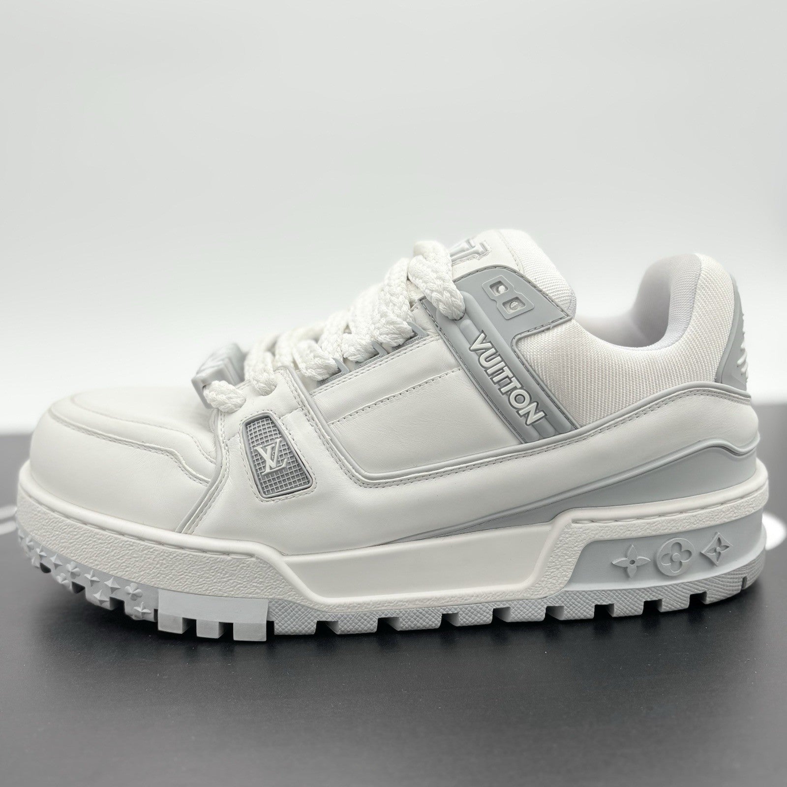 Size 10 LV (11-11.5 US) - Louis Vuitton Maxi ' White Grey ' | SUPER CLEAN!
