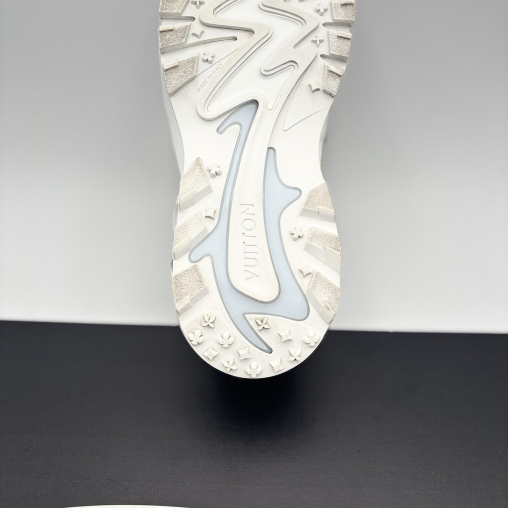 Size 7 LV (8-8.5 US) Louis Vuitton LV Runner Tactic ' White ' | GREAT!