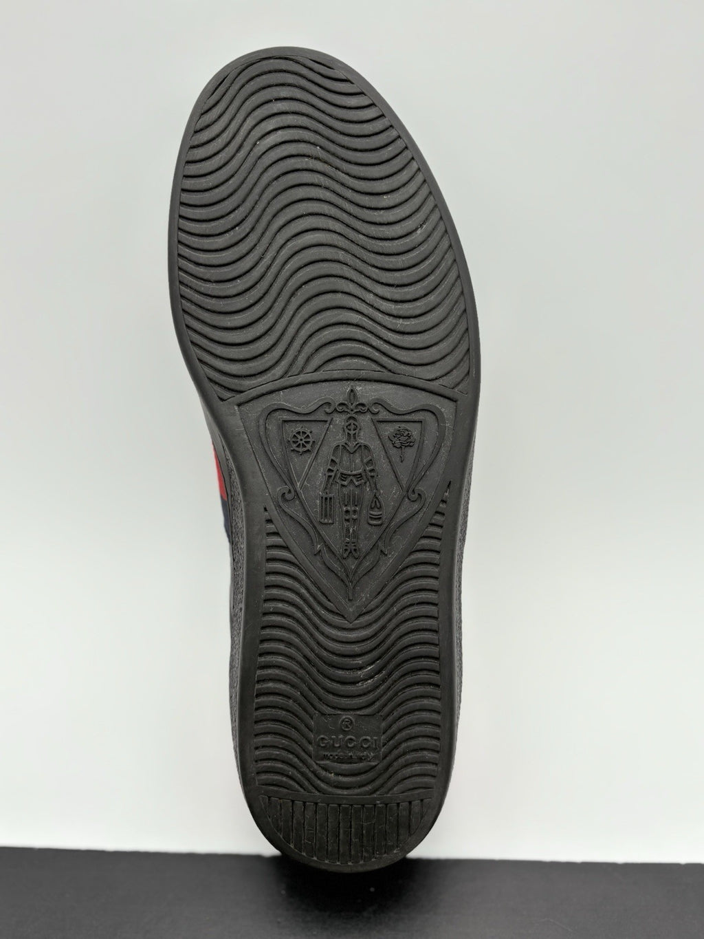 Size 9 G (9.5 US) - Gucci Ace Embroidered Bee ' Black ' | GREAT CONDITION!