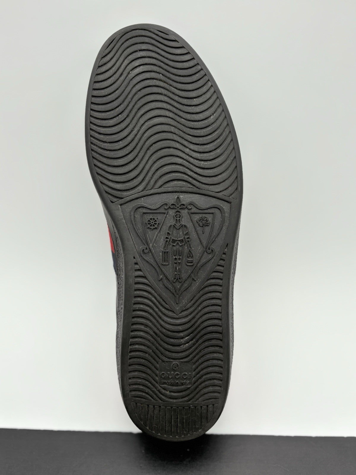 Size 9 G (9.5 US) - Gucci Ace Embroidered Bee ' Black ' | GREAT CONDITION!