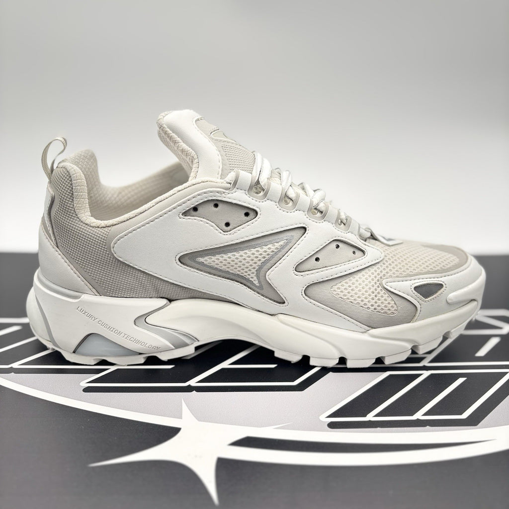 Size 7 LV (8-8.5 US) Louis Vuitton LV Runner Tactic ' White ' | GREAT!