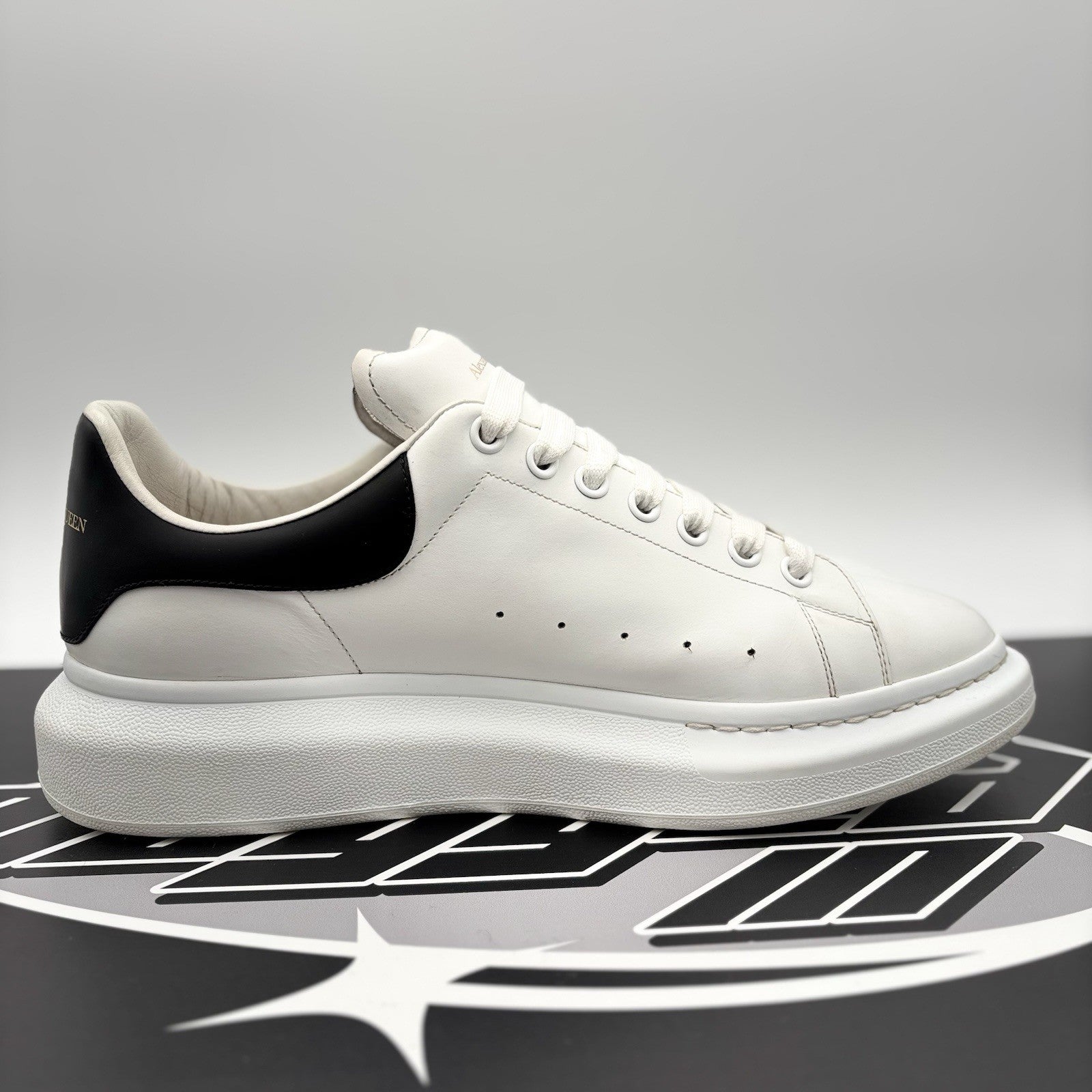 Size 46.5 (13.5 US) - Alexander McQueen ' White Black ' | GREAT CONDITION!