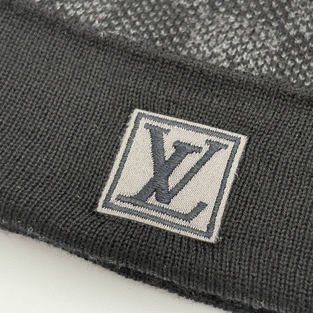 Louis Vuitton Wool Petit Damier Graphite Beanie ' Black Grey '