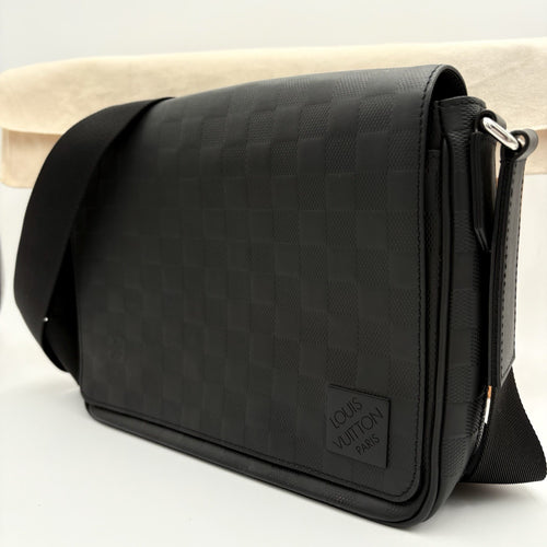 Louis Vuitton District PM Infini Messenger Bag ' Black ' | PRISTINE CONDITION!