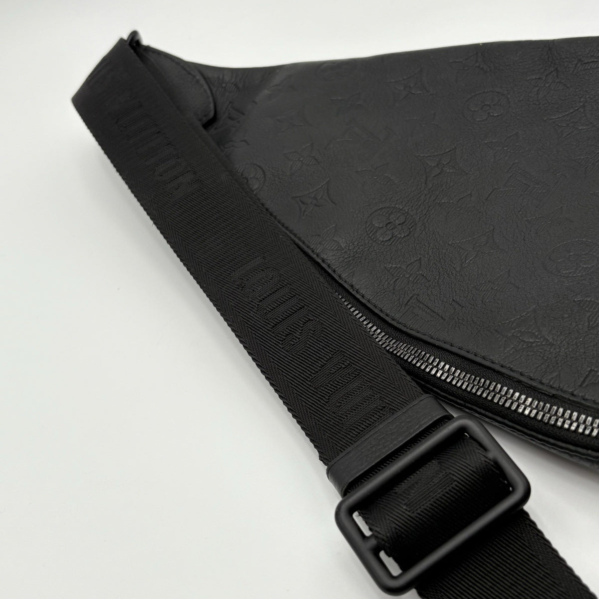 Monogram Sling Bag Black — photo 4