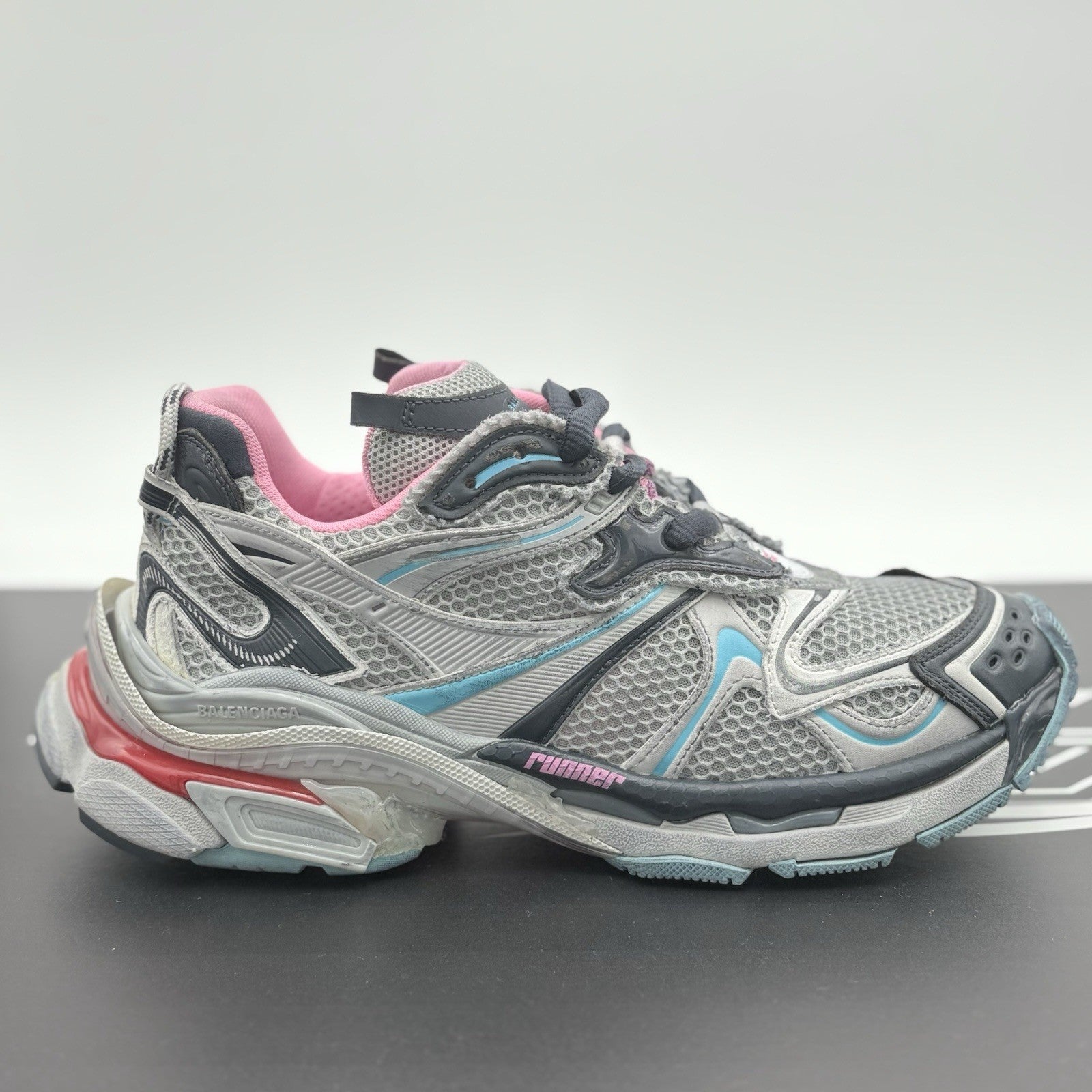 Size 42 (9 US) - Balenciaga Runner ' Grey Pink Blue ' | SUPER CLEAN!