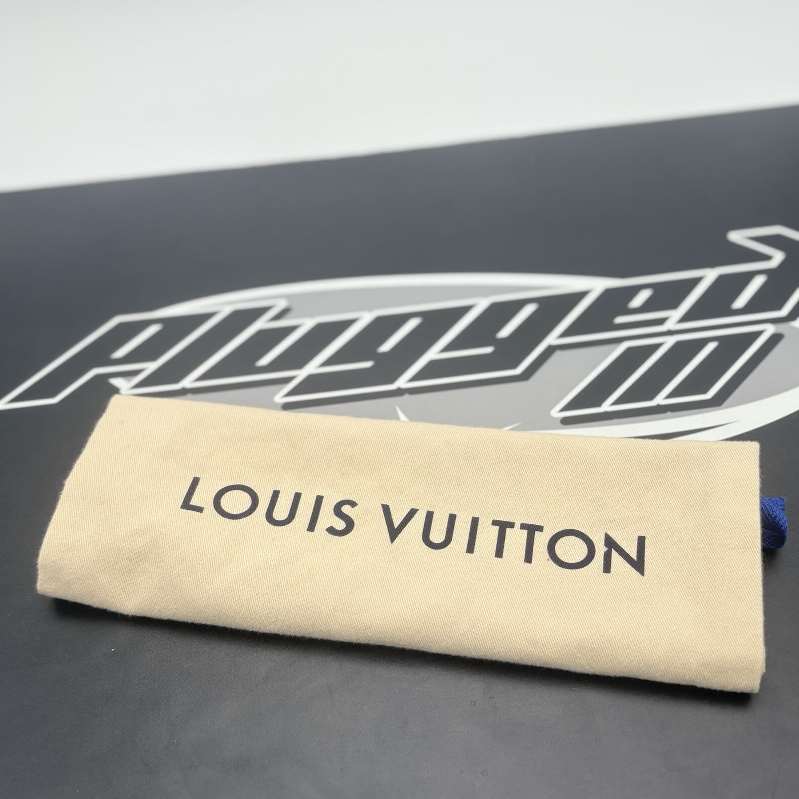 Size 8 LV (9-9.5 US) - Louis Vuitton Skate ' Beige White ' | GREAT COND!