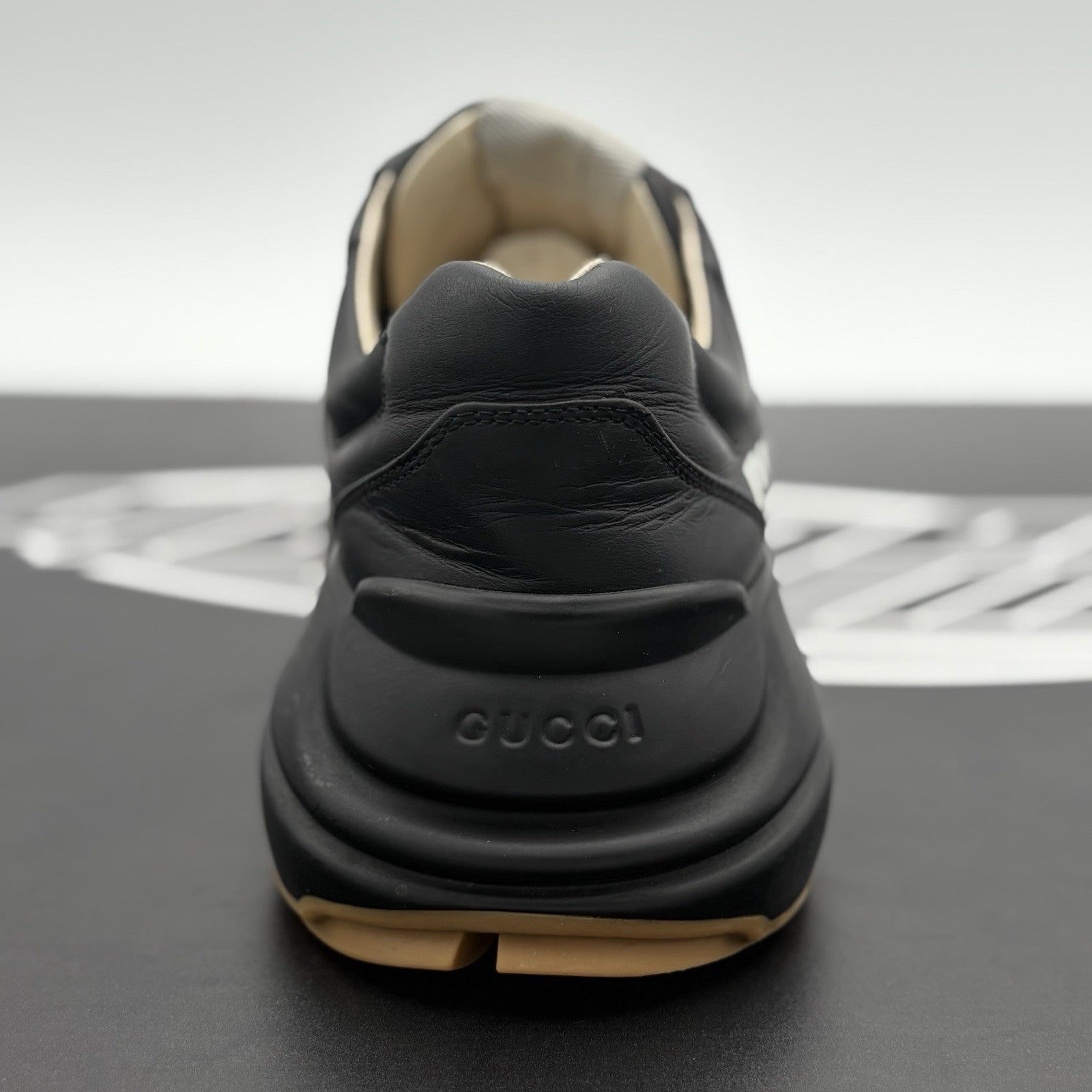 Size 8 G (8.5 US) Gucci Rhyton " Gucci Band " ' Black ' | GREAT COND!