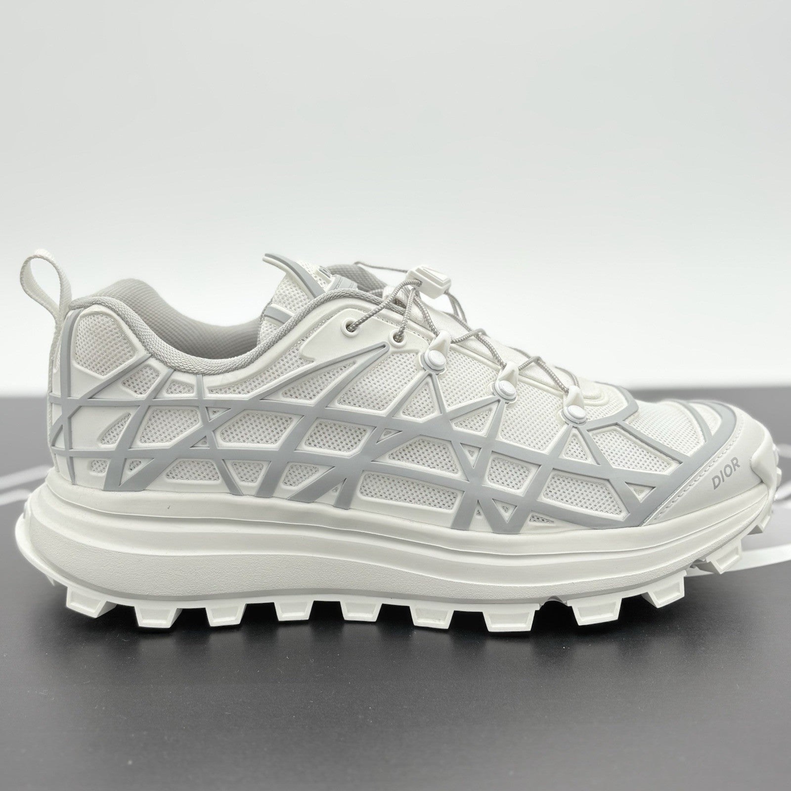 Size 41 (8 US) - Dior B31 Runner ' White Grey ' | ONLY WORN ONCE!