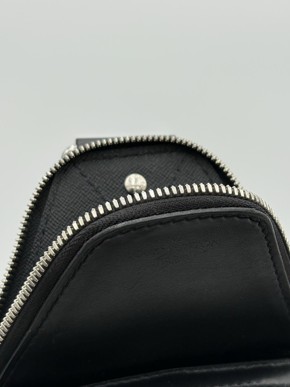 Louis Vuitton Sling Bag Damier Graphite Canvas ' Black ' | SUPER CLEAN!