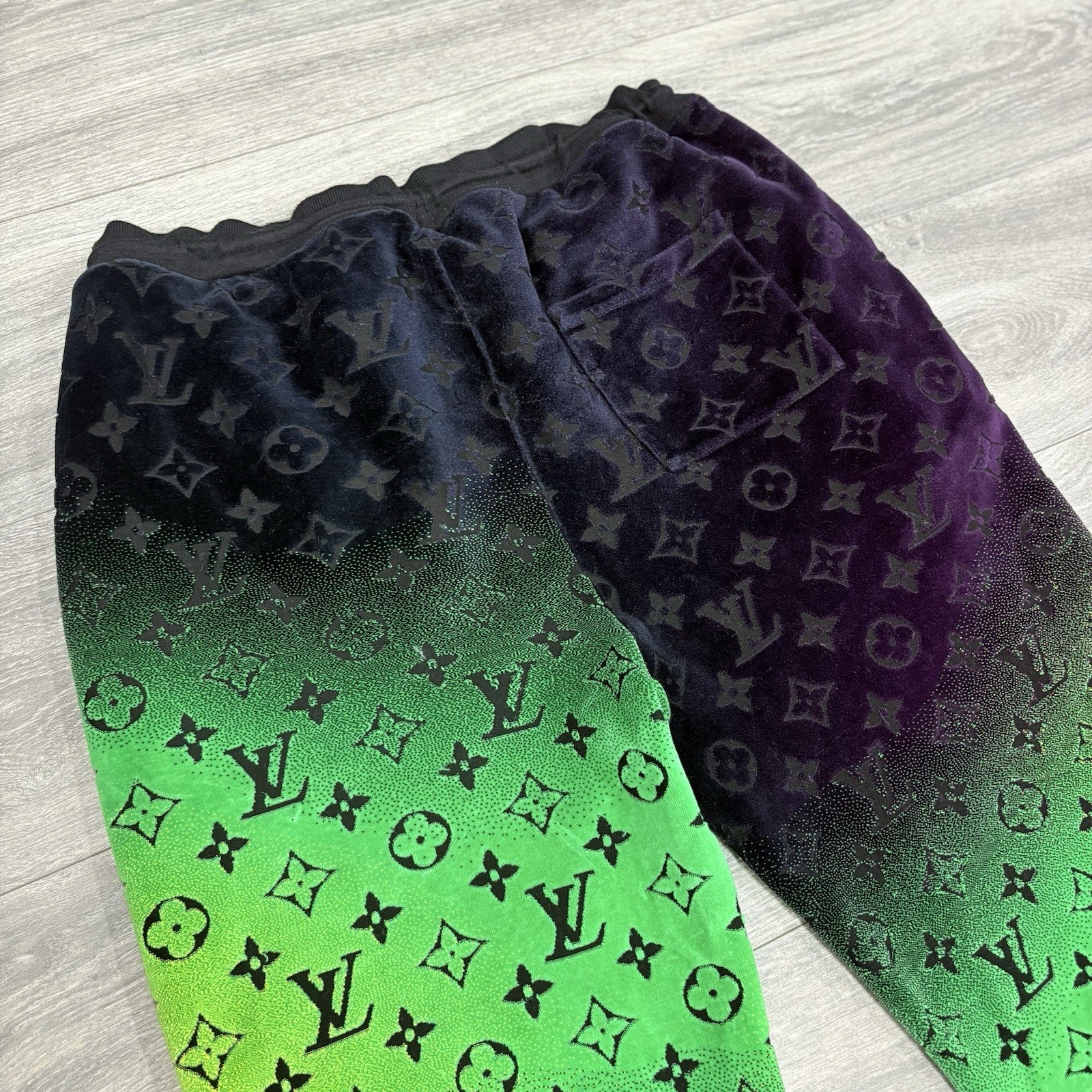 Size XXL - Louis Vuitton Monogram Velvet Sweatpants ' | SUPER CLEAN!