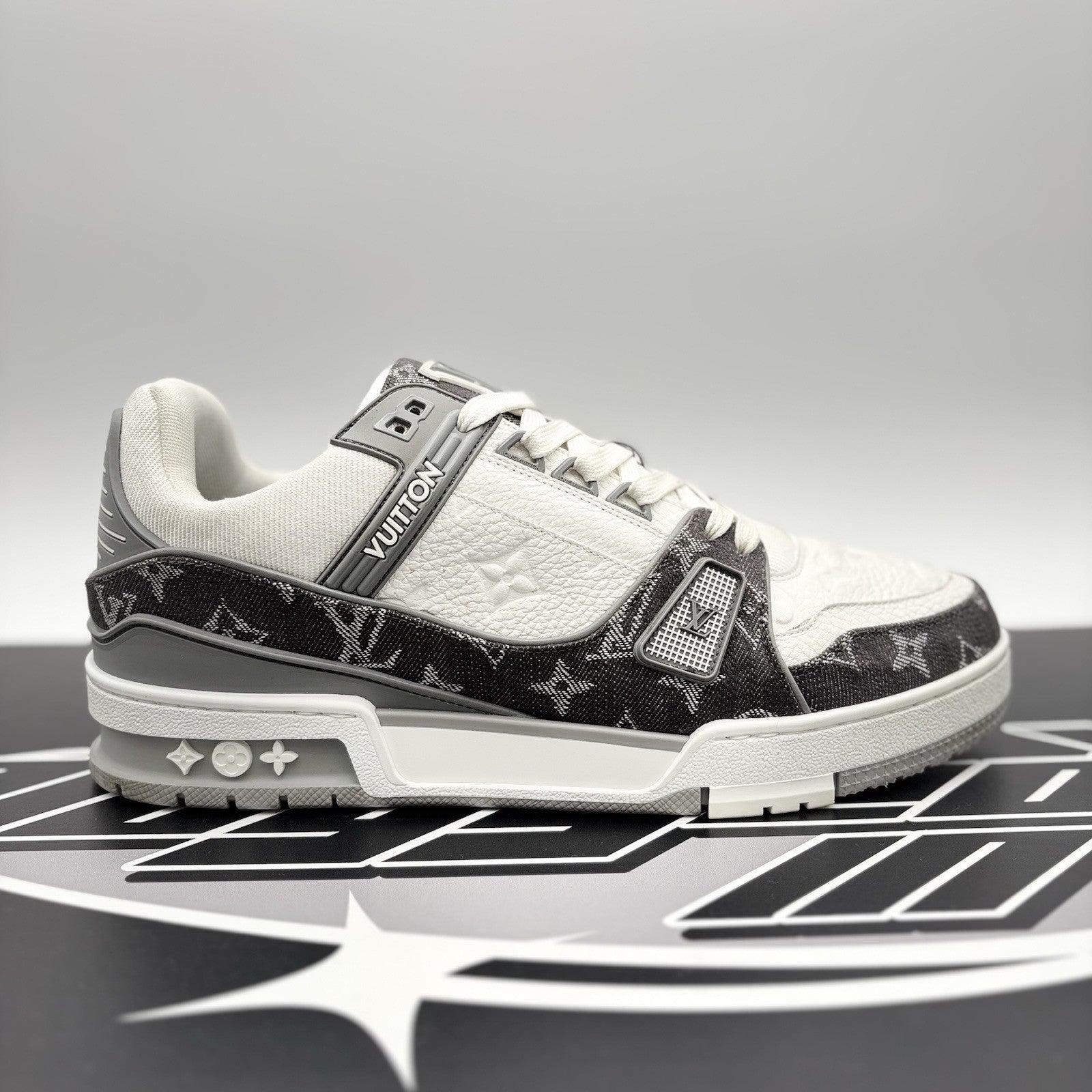 Size 7 LV (8 - 8.5 US) Louis Vuitton Trainer ' Grey Denim ' |  GREAT CONDITION!
