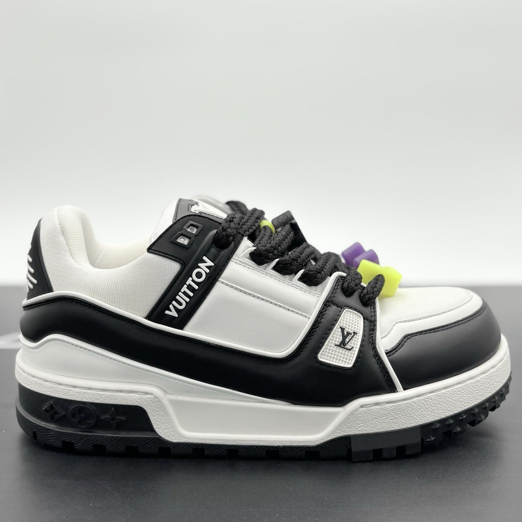 Size 9 LV (10-10.5 US) - Louis Vuitton Maxi ' Black White ' | EXCELLENT!