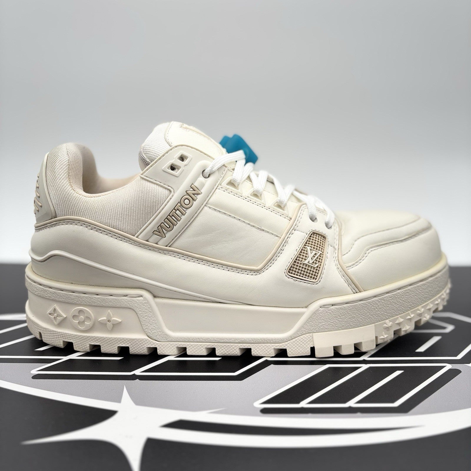 Size 8 LV (9-9.5 US) - Louis Vuitton Maxi Trainer ' White ' | GREAT CONDITION!