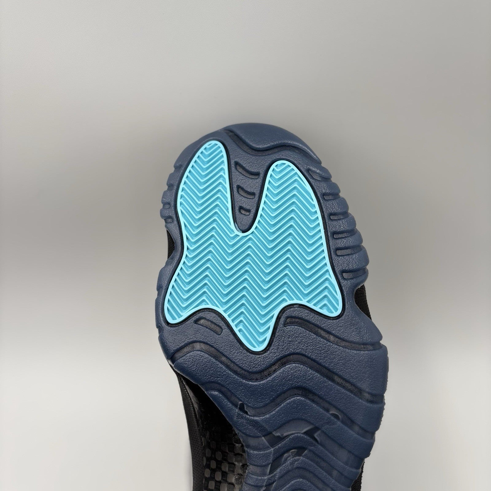 Size 11.5 - Air Jordan 11 Retro 2025 Gamma Blue | NEW!