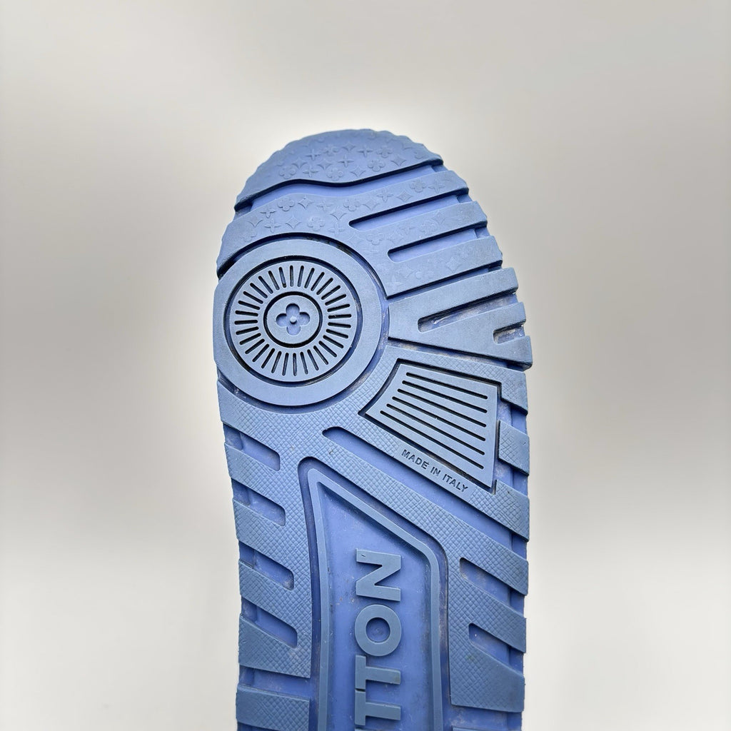 Size 10.5 LV (11.5-12 US) - Louis Vuitton Maxi ' Blue White '