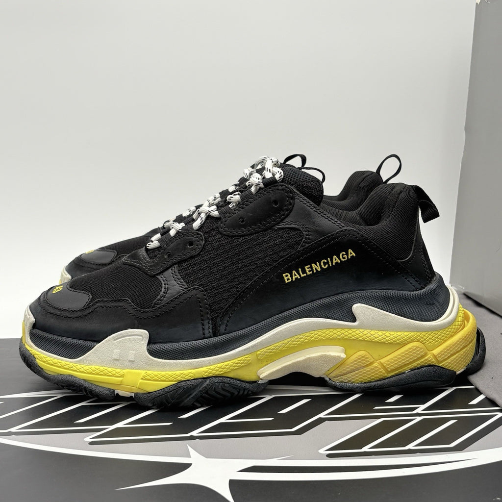 Size 43 (10 US) Balenciaga Triple S ' Black Yellow ' | SUPER CLEAN!